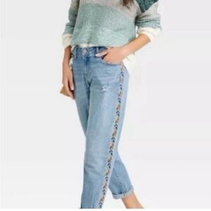 Knox rose Women's Light Blue Jeans with Side Embroidery